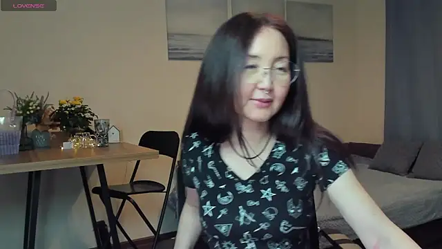 Snapshot of AvroraSakura chatting on February 22, 2025, 3:14 pm AvroraSakura online show from February 22, 2025, 3:14 pm