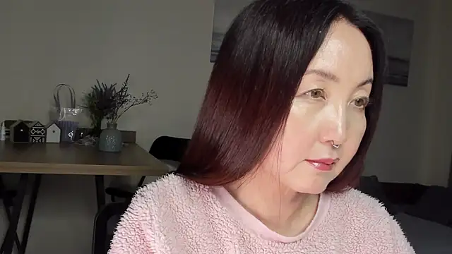 Snapshot of AvroraSakura chatting on September 20, 2025, 12:10 pm AvroraSakura online show from September 20, 2025, 12:10 pm