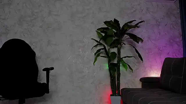 Emma7 online show from November 29, 2025, 4:23 am