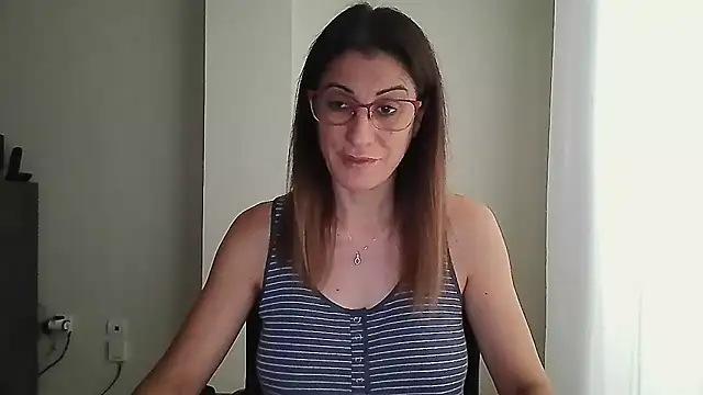 Sanada hot online show from September 26, 2025, 7:48 am