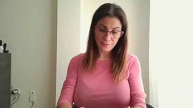 Sanada hot online show from October 1, 2025, 1:04 pm