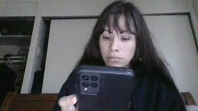 petitedoll29 online show from December 18, 2024, 11:51 pm