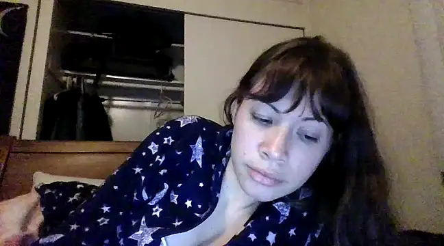 petitedoll29 online show from December 6, 2024, 7:26 am