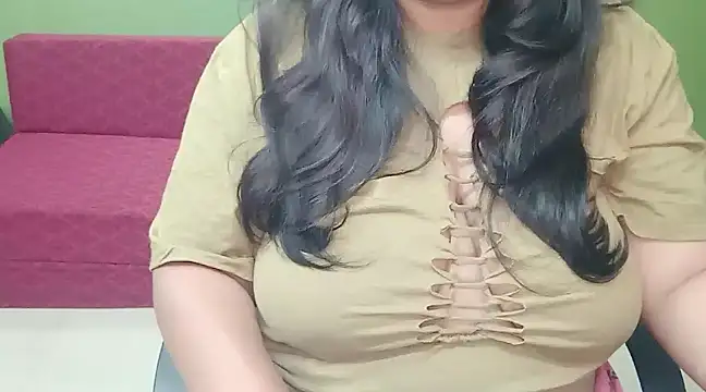 Snapshot of yoursnishaa chatting on December 20, 2024, 11:21 am yoursnishaa online show from December 20, 2024, 11:21 am