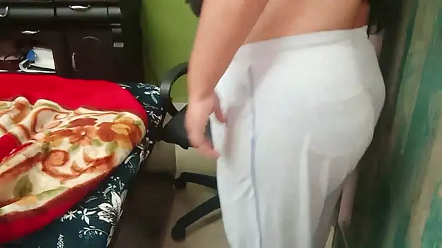 Snapshot of yoursnishaa chatting on January 17, 2025, 5:51 pm yoursnishaa online show from January 17, 2025, 5:51 pm