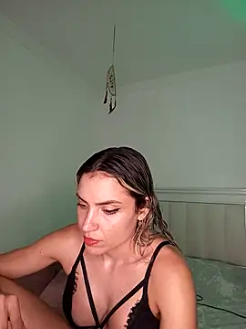 ASHLEY BLAIR online show from December 19, 2025, 9:39 pm