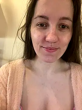 Nicole-Ray online show from December 19, 2025, 4:42 pm