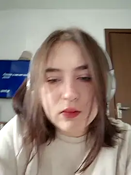 Snapshot of Yammy_Yumi chatting on October 12, 2025, 6:04 am Yammy Yumi online show from October 12, 2025, 6:04 am