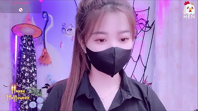 Snapshot of hen237 chatting on November 5, 2025, 12:47 am hen237 online show from November 5, 2025, 12:47 am