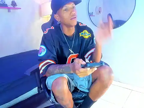 ManSant online show from November 28, 2025, 2:28 pm