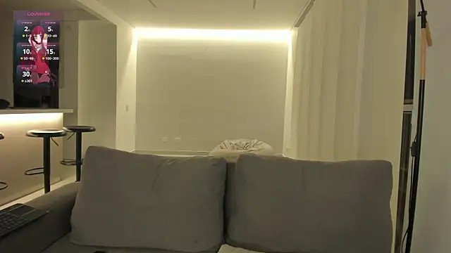 Snapshot of KaryAndTylor chatting on February 14, 2025, 2:18 am KaryAndTylor online show from February 14, 2025, 2:18 am