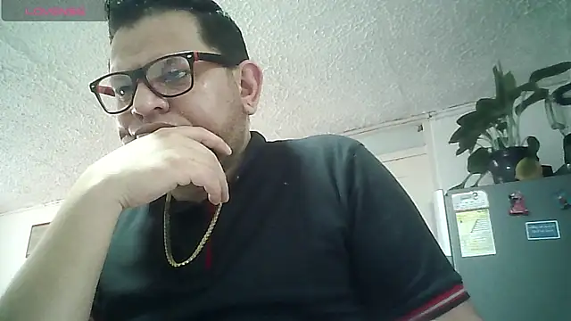 Snapshot of SexDiffrent chatting on December 20, 2025, 4:21 pm SexDiffrent online show from December 20, 2025, 4:21 pm