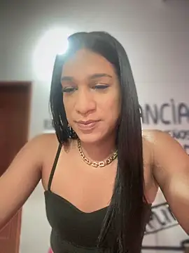 Snapshot of Ashly_Miller chatting on December 4, 2025, 7:02 pm Ashly Miller online show from December 4, 2025, 7:02 pm