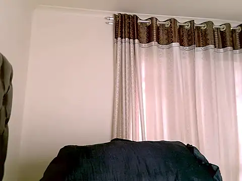 eroticbeauty37 online show from March 29, 2026, 10:28 am