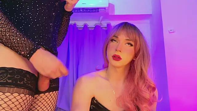 reginarose69 online show from February 25, 2026, 7:14 pm