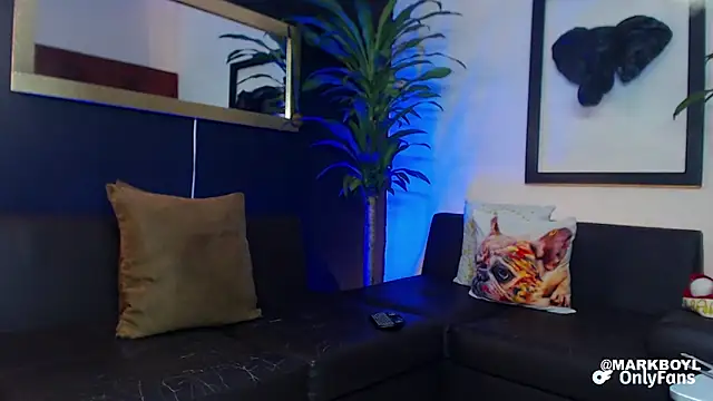 Snapshot of Markboyl chatting on December 7, 2024, 1:35 pm Markboyl online show from December 7, 2024, 1:35 pm