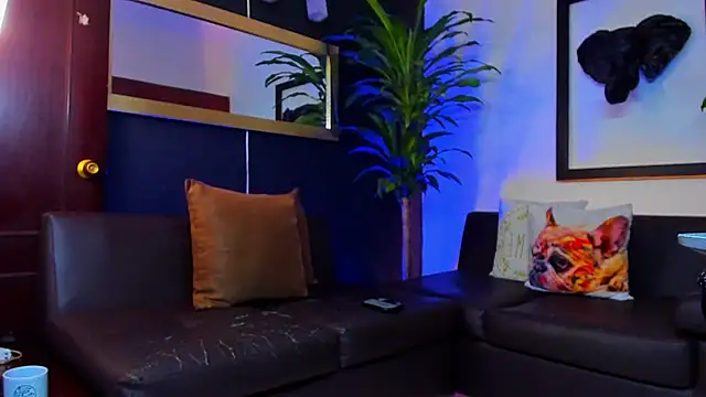 Snapshot of Markboyl chatting on February 7, 2025, 12:39 pm Markboyl online show from February 7, 2025, 12:39 pm