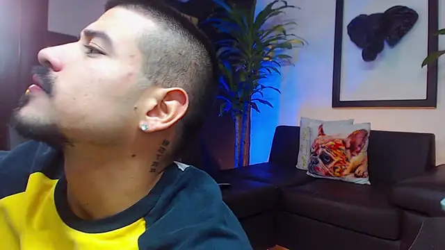 Snapshot of Markboyl chatting on March 10, 2025, 12:17 pm Markboyl online show from March 10, 2025, 12:17 pm