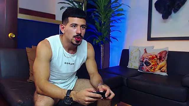 Snapshot of Markboyl chatting on January 8, 2025, 2:56 pm Markboyl online show from January 8, 2025, 2:56 pm