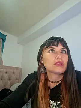 Alexandrasaenz online show from March 27, 2026, 11:05 pm