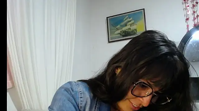 Snapshot of Alexandrasaenz chatting on November 12, 2025, 2:04 am Alexandrasaenz online show from November 12, 2025, 2:04 am