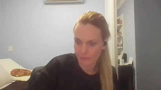 Annylove1 online show from July 19, 2026, 12:19 am