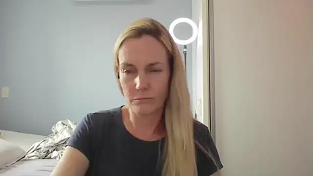 Annylove1 online show from January 15, 2026, 3:48 pm