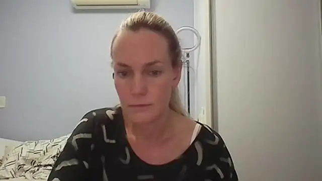 Annylove1 online show from February 2, 2026, 12:20 am