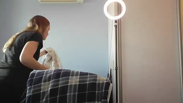 Annylove1 online show from December 20, 2025, 1:36 pm