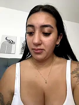 Hannahoff online show from November 10, 2025, 7:30 pm