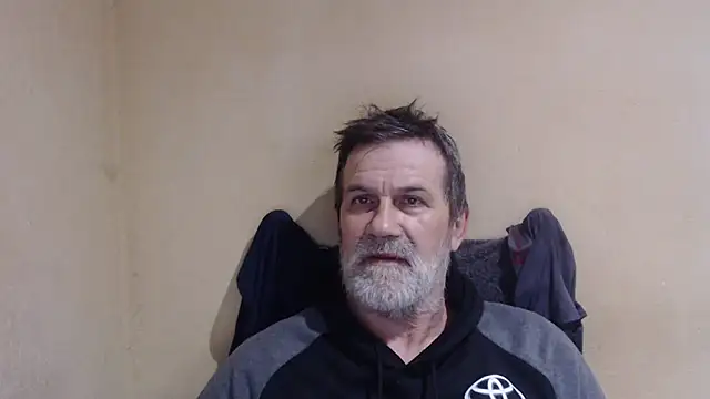 Snapshot of AlexNudo chatting on September 27, 2025, 4:35 pm AlexNudo online show from September 27, 2025, 4:35 pm