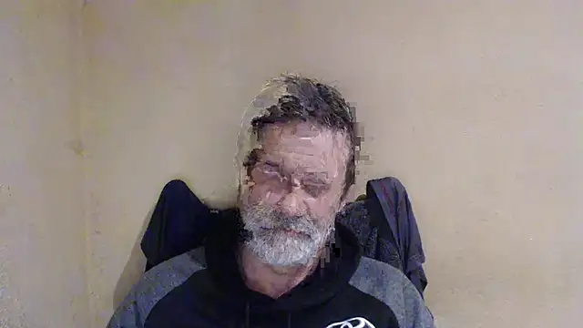 Snapshot of AlexNudo chatting on October 6, 2025, 7:53 am AlexNudo online show from October 6, 2025, 7:53 am