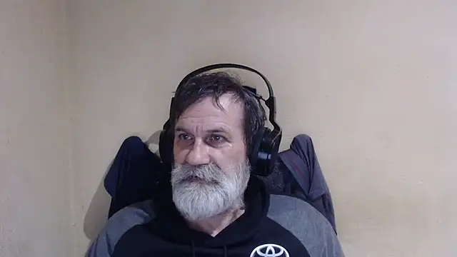 Snapshot of AlexNudo chatting on November 14, 2025, 9:51 pm AlexNudo online show from November 14, 2025, 9:51 pm