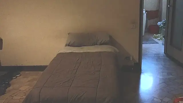 Snapshot of AlexNudo chatting on February 27, 2025, 3:26 pm AlexNudo online show from February 27, 2025, 3:26 pm