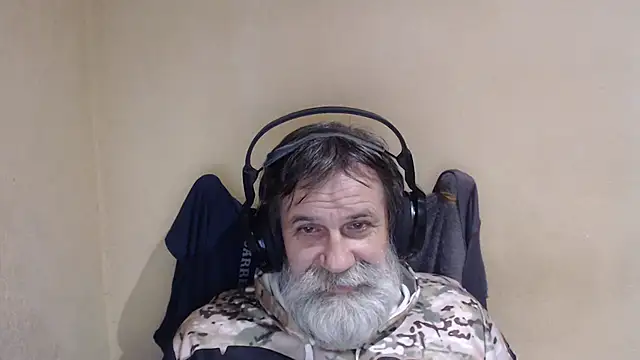 Snapshot of AlexNudo chatting on December 3, 2025, 7:13 pm AlexNudo online show from December 3, 2025, 7:13 pm