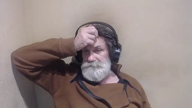 Snapshot of AlexNudo chatting on February 24, 2025, 2:08 am AlexNudo online show from February 24, 2025, 2:08 am