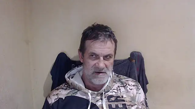 Snapshot of AlexNudo chatting on September 15, 2025, 7:25 pm AlexNudo online show from September 15, 2025, 7:25 pm