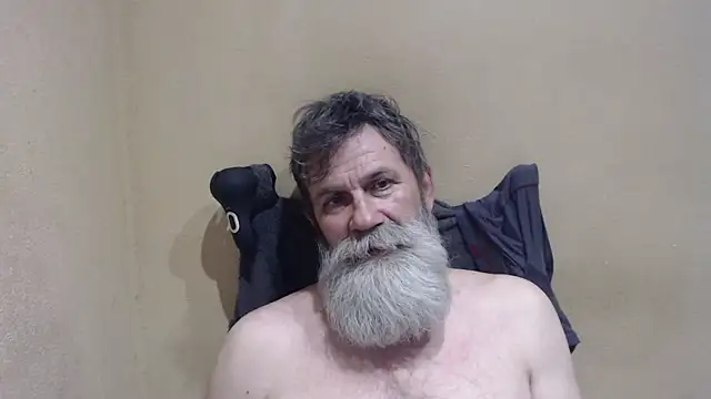 Snapshot of AlexNudo chatting on June 3, 2026, 9:52 pm AlexNudo online show from June 3, 2026, 9:52 pm