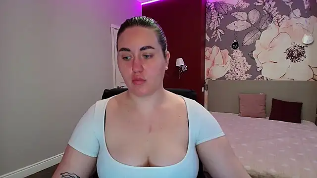 Roxie Bradley online show from March 28, 2026, 6:58 am