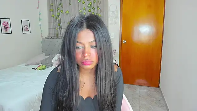 Snapshot of charlott7 chatting on November 3, 2025, 1:22 am charlott7 online show from November 3, 2025, 1:22 am