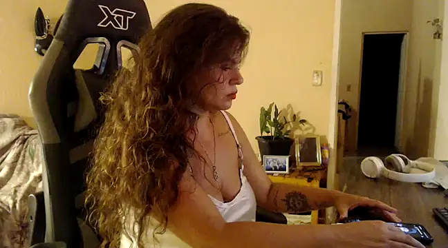 Snapshot of OliviaRojas chatting on December 5, 2024, 11:56 pm OliviaRojas online show from December 5, 2024, 11:56 pm