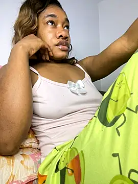 Snapshot of _yisela_ chatting on October 30, 2025, 12:42 am yisela online show from October 30, 2025, 12:42 am