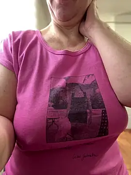 sweetmystery1 online show from April 4, 2026, 8:21 am