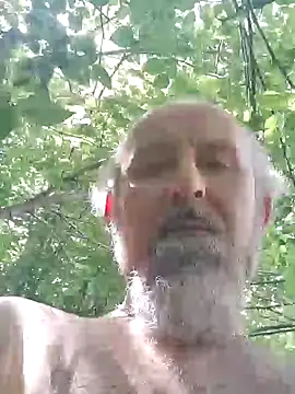 Snapshot of BuckWessle chatting on June 9, 2026, 11:11 am BuckWessle online show from June 9, 2026, 11:11 am