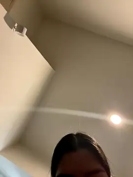 JanyLunaa online show from November 14, 2025, 2:43 pm