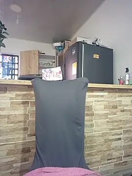 lady-rosse online show from November 14, 2025, 3:26 pm