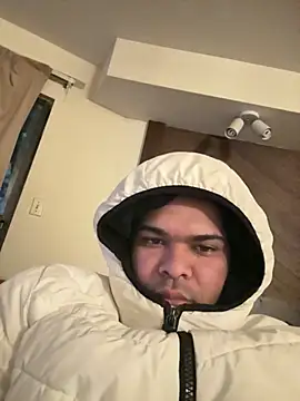 marhi32 online show from December 2, 2025, 2:56 am