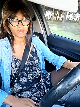 Snapshot of guardami1988 chatting on November 21, 2025, 9:52 am guardami1988 online show from November 21, 2025, 9:52 am