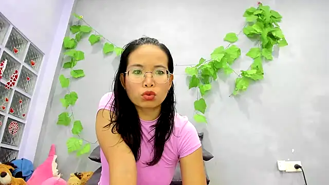 Snapshot of loveley_jenny chatting on July 11, 2026, 12:00 am loveley jenny online show from July 11, 2026, 12:00 am