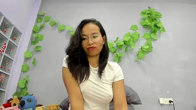 Snapshot of loveley_jenny chatting on June 9, 2026, 4:13 am loveley jenny online show from June 9, 2026, 4:13 am